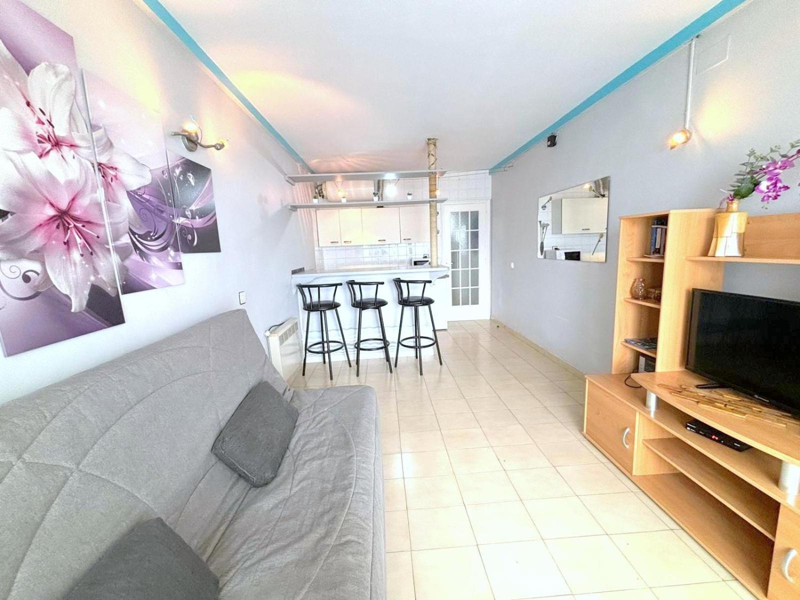 Meda Chica 3E Apartment Roses Ngoại thất bức ảnh