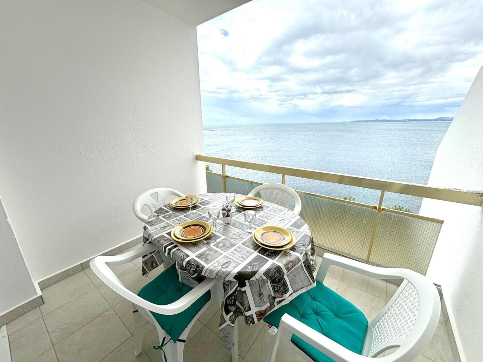 Meda Chica 3E Apartment Roses Ngoại thất bức ảnh