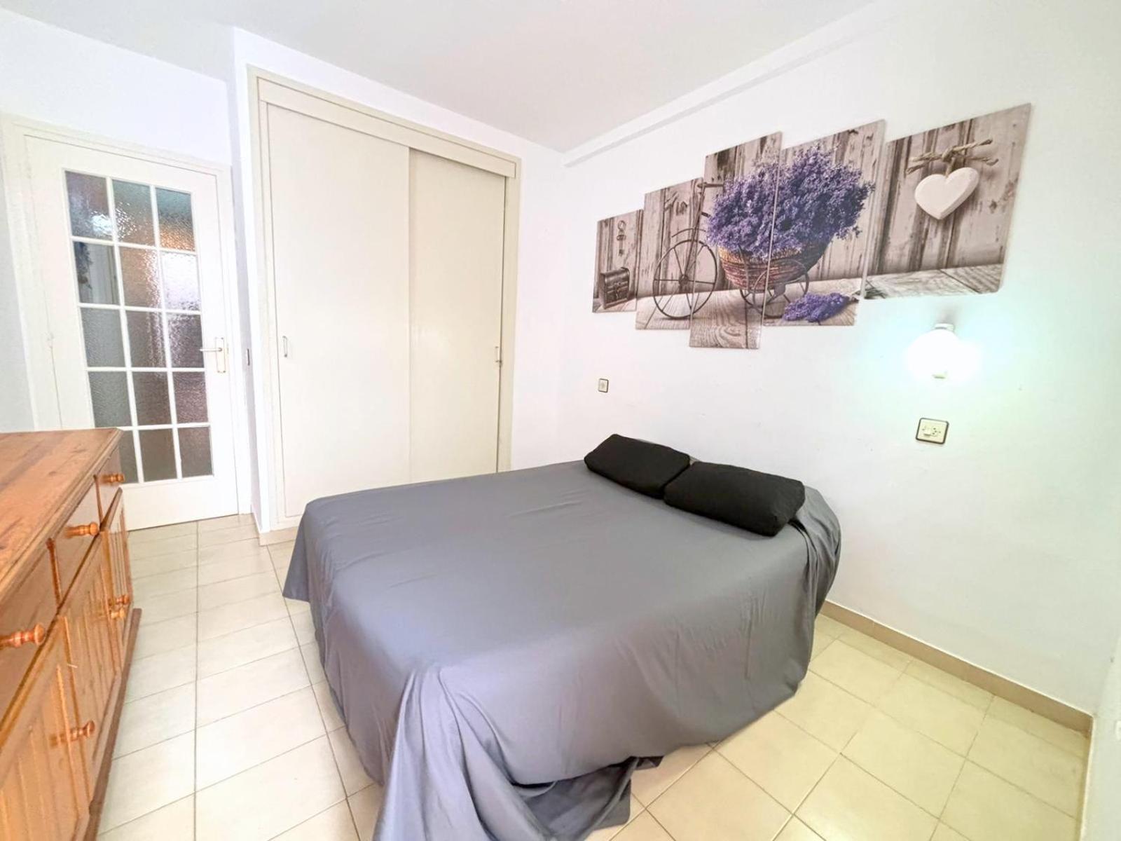 Meda Chica 3E Apartment Roses Ngoại thất bức ảnh